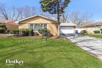 Building Photo - 4302 Applewood Ln