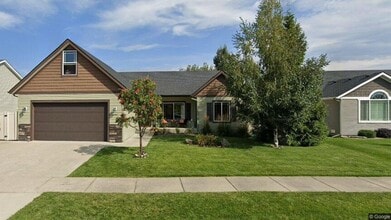 Building Photo - 8747 N Boysenberry Loop