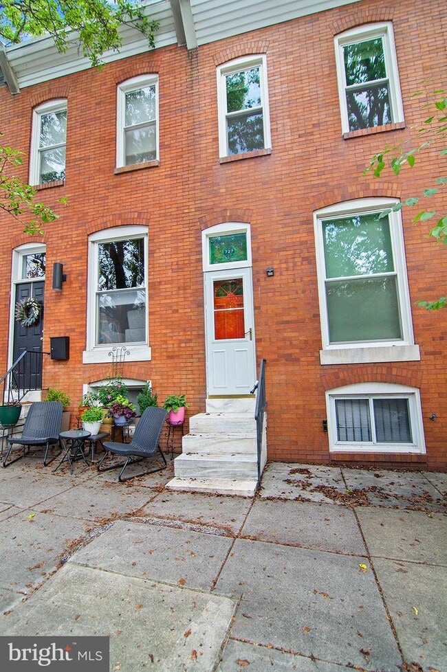 Foto del edificio - 727 S Lakewood Ave