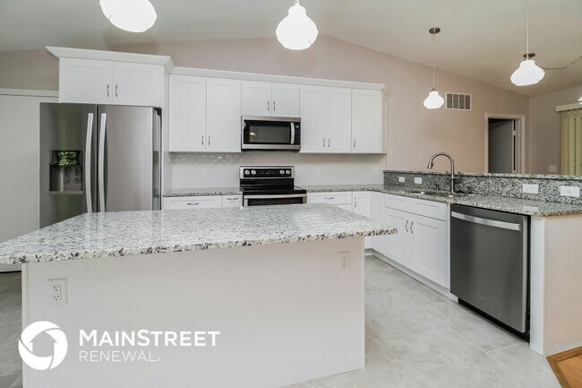 Foto del edificio - 644 Cypress Ln