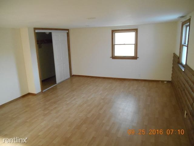 Building Photo - 109 S Jackson St