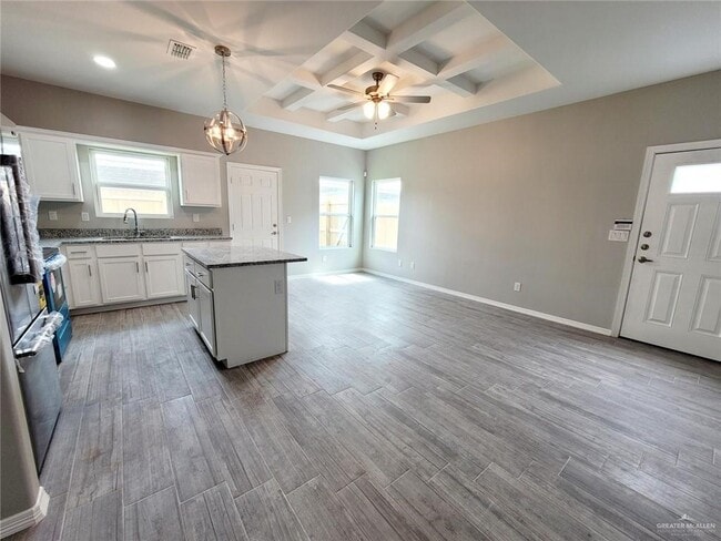 Building Photo - 2105 Stauffers St