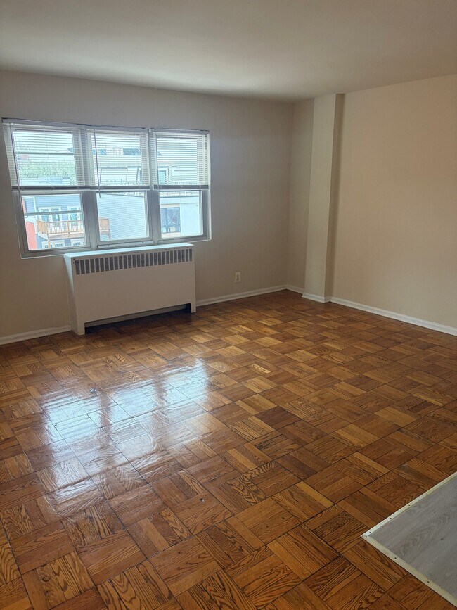 Foto del edificio - 3435 Holmead Pl NW