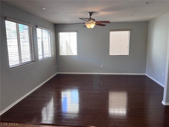 Foto del edificio - 9531 Aspen Canyon Ct