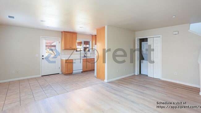 Building Photo - 1167 Broadway