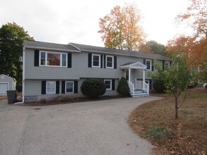 Building Photo - 14 Veronica Ave