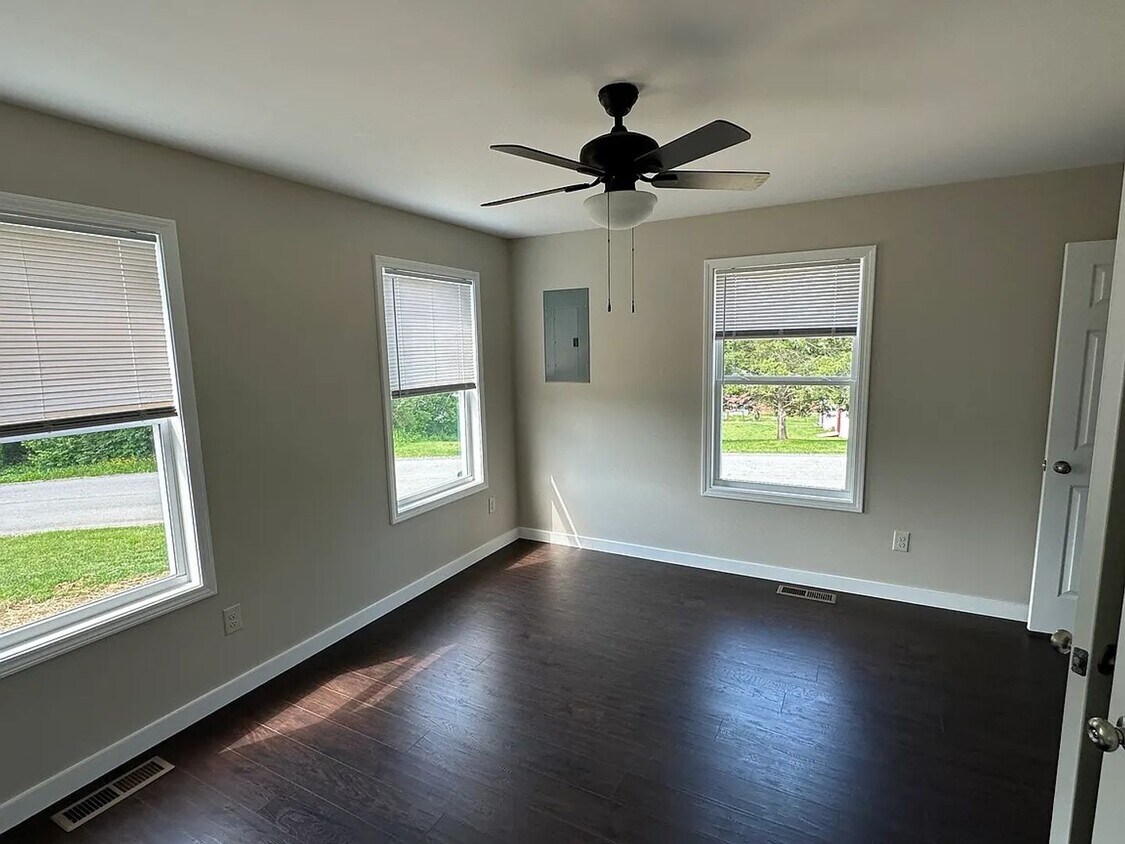 Primary Photo - 2168 Alnwick Blvd