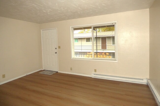 Building Photo - The Court at Hawthorne