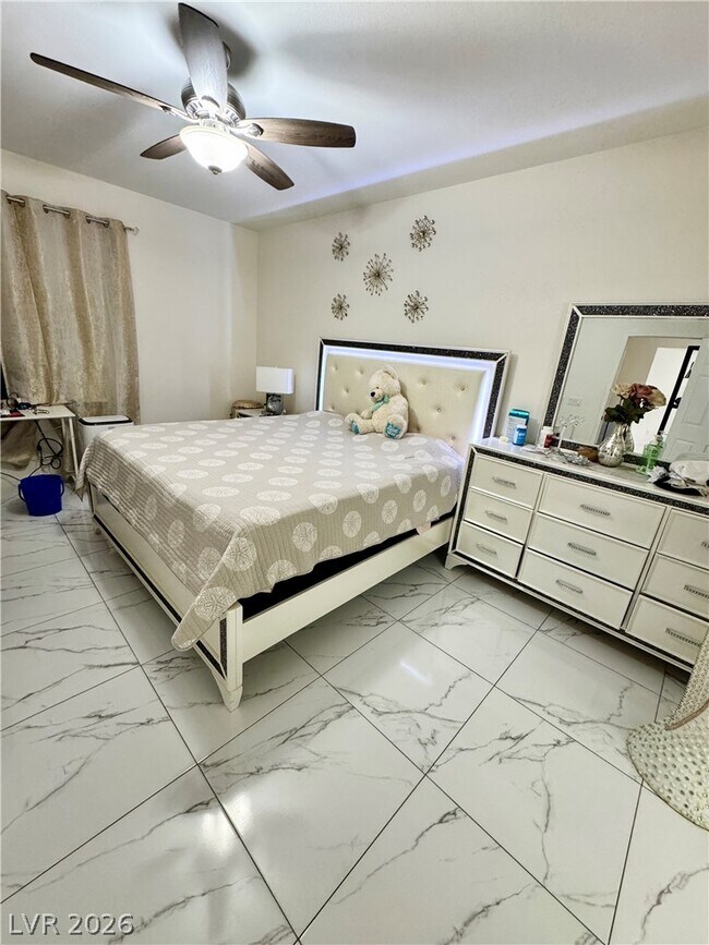 Foto del edificio - 5655 E Sahara Ave