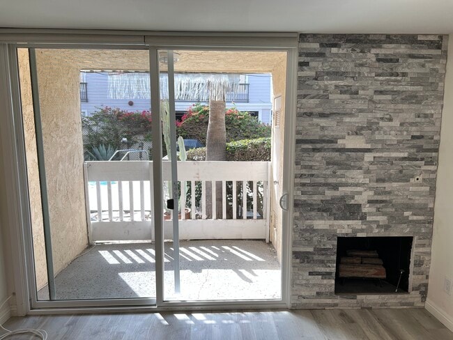 Building Photo - 22 Navy St