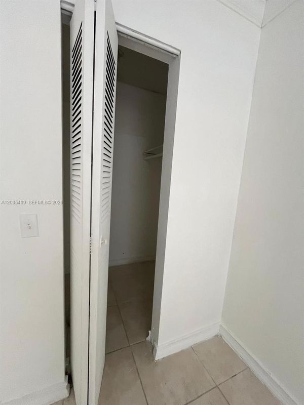 Foto del edificio - 2075 NE 164th St