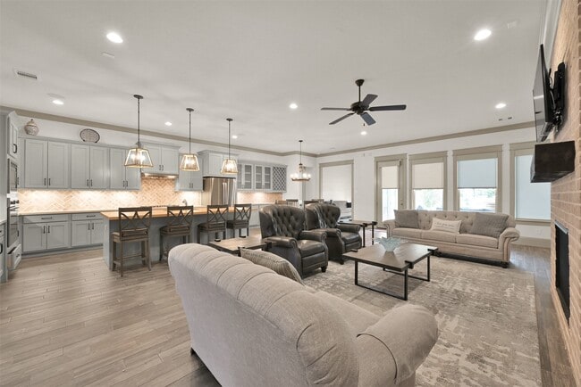 Building Photo - 2072 Laurie Darlin Dr