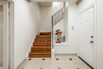 Building Photo - 2019 Morse St