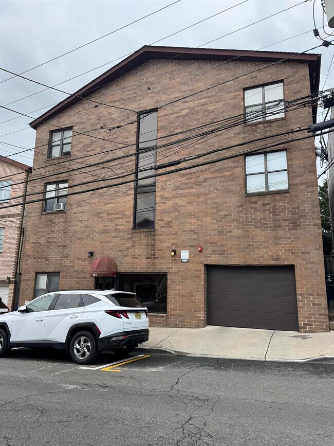 Building Photo - 327 71st St
