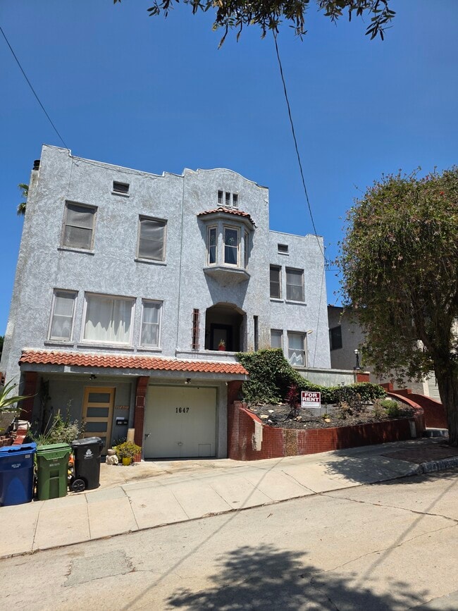 Building Photo - 1647 Angelus Ave