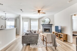 Foto del edificio - 8421 Green Ash Dr