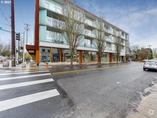 Building Photo - 2530 SE 26th Ave