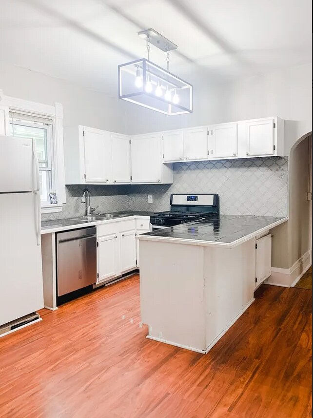 Foto del edificio - 2757 Fremont Ave S