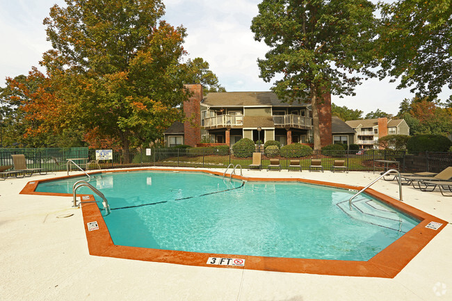 Pool with sundeck and WIFI - Tamarind at Stoneridge