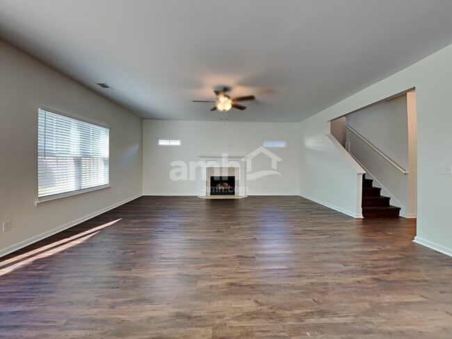 Building Photo - 138 Waverly Way