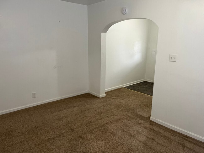 Building Photo - 326 Lafayette Ave