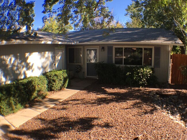 Foto del edificio - Nice single level home on cul de sac in Foxglenn neighborhood