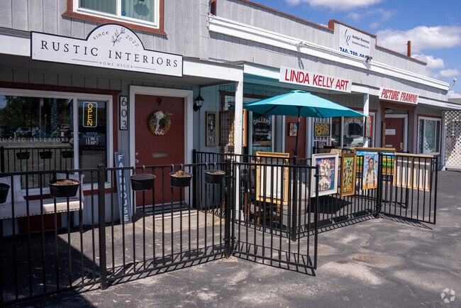 Main Street in Ramona features boutiques, restaurants and entertainment.