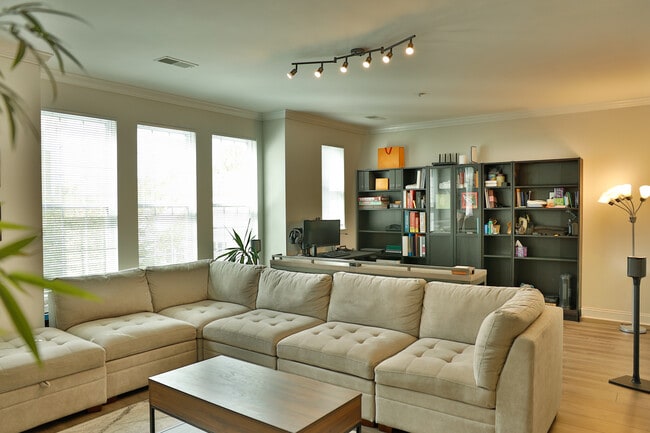 Sala de estar - 353 Belt Pl