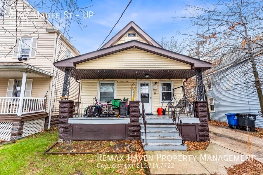 Foto principal - 2062 Magee Ave