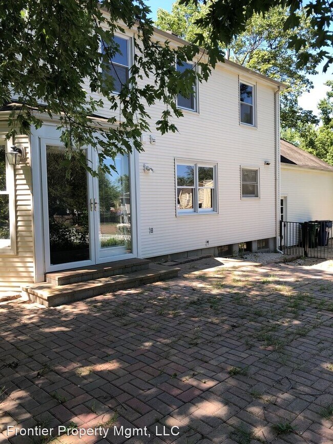 Foto del edificio - 4 br, 2.5 bath House - 896 Twin Pine Dr
