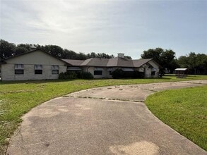 Building Photo - 201 N Dallas St