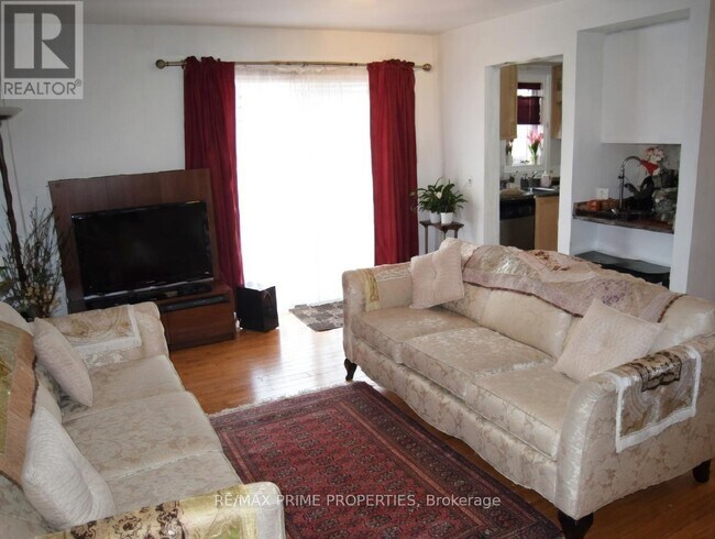 Photo du bâtiment - 14 Forest Valley Rd