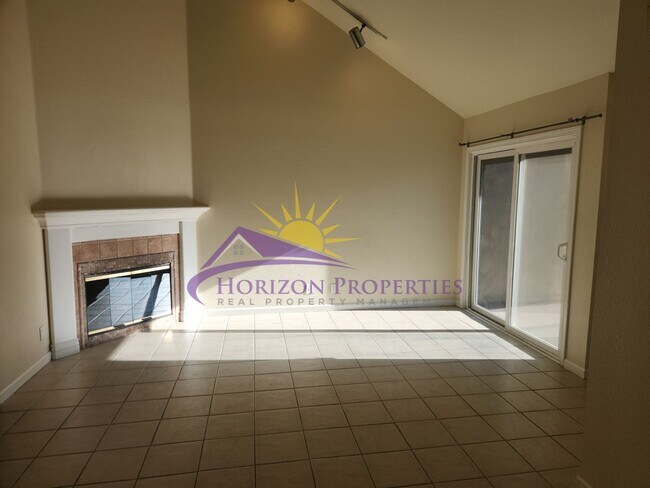 Foto del edificio - 5226 Hemlock St