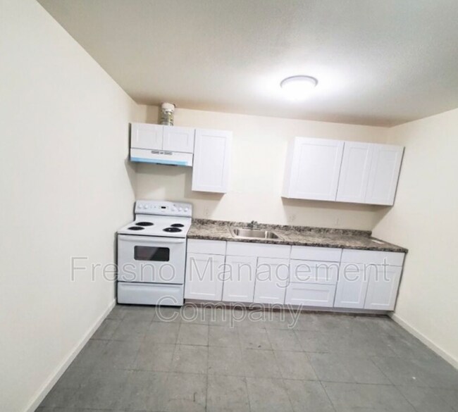 Foto del edificio - 441 S Dearing Ave