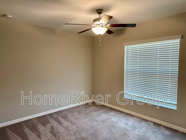 Building Photo - 10411 Alder Green Dr