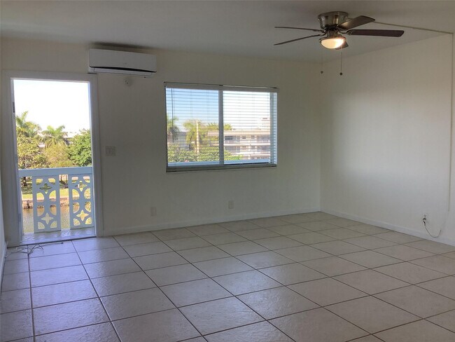 Foto del edificio - 455 Golden Isles Dr