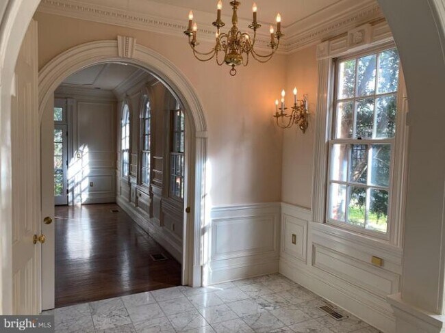 Foto del edificio - 1124 Savile Ln