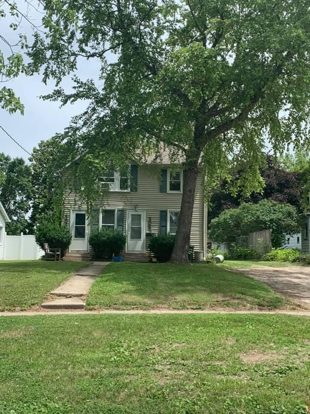 Primary Photo - 308 S 12th St
