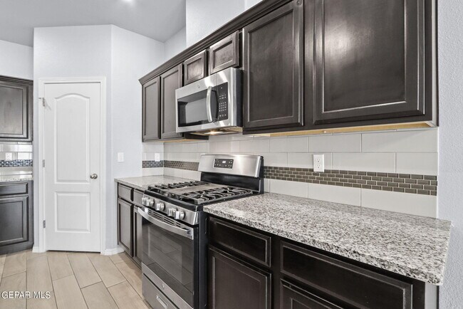Building Photo - 1021 Ultrastar Pl