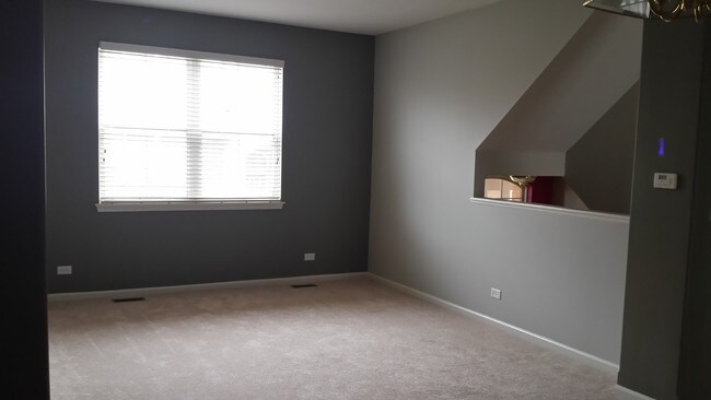 Foto del edificio - 1104 N Claremont Dr