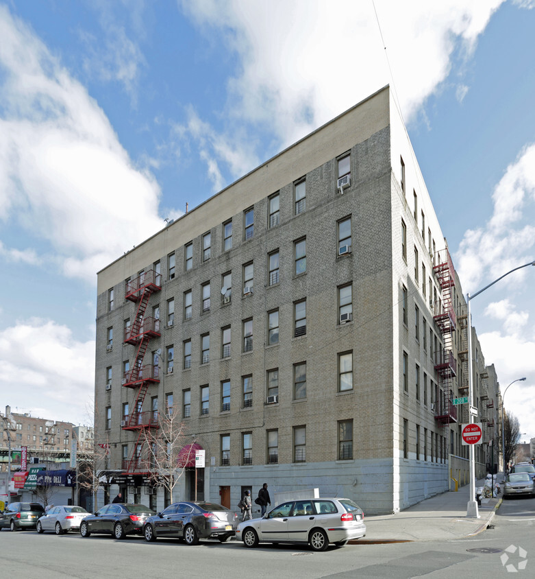 Primary Photo - 15 E 208th