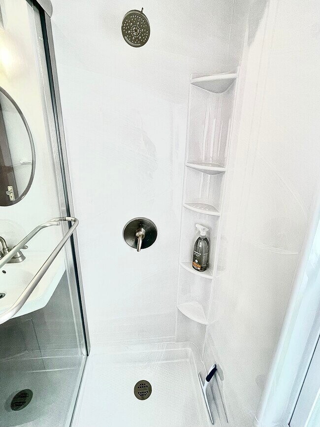 Foto del edificio - 50 Bretton Rd