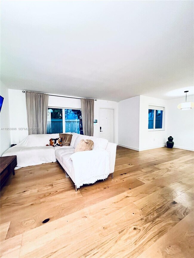 Foto del edificio - 6855 SW 45th Ln