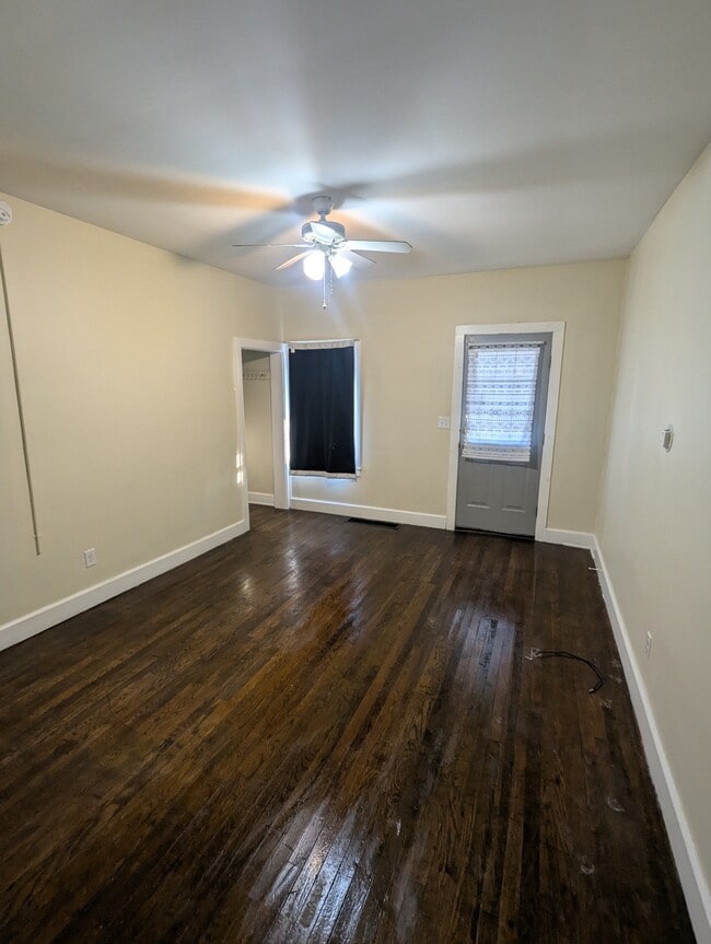 Foto del edificio - 1016 Memorial Ave