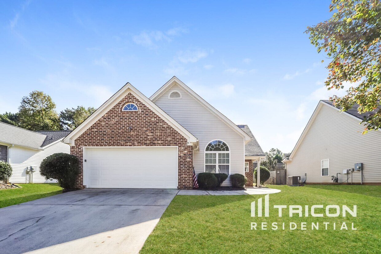 Foto principal - 78 Bedford Park Dr