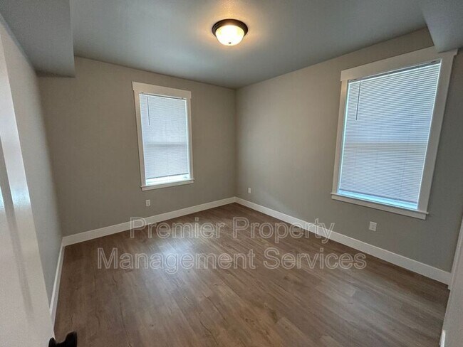Foto del edificio - 6041 Elysian Rd