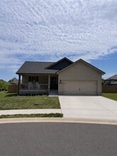 Building Photo - 769 Gleason Dr