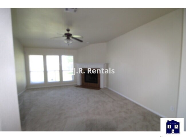 Foto del edificio - 207 Crowfoot Dr