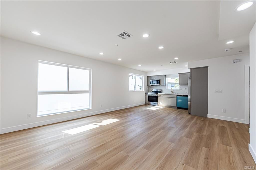 Foto principal - 2055 S Garth Ave