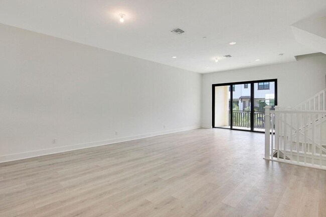 Foto del edificio - 5325 Sagan Ln